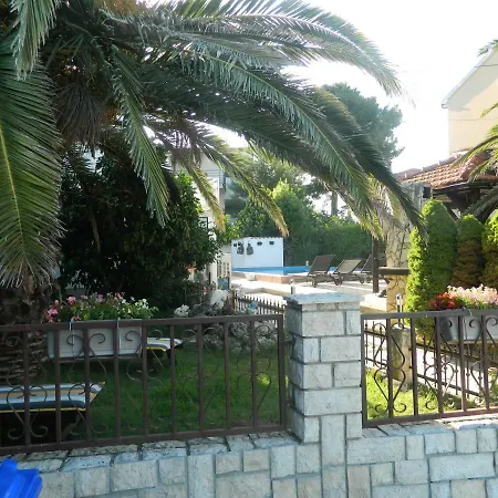 Apartments Vila Palma Medulin Exterior photo